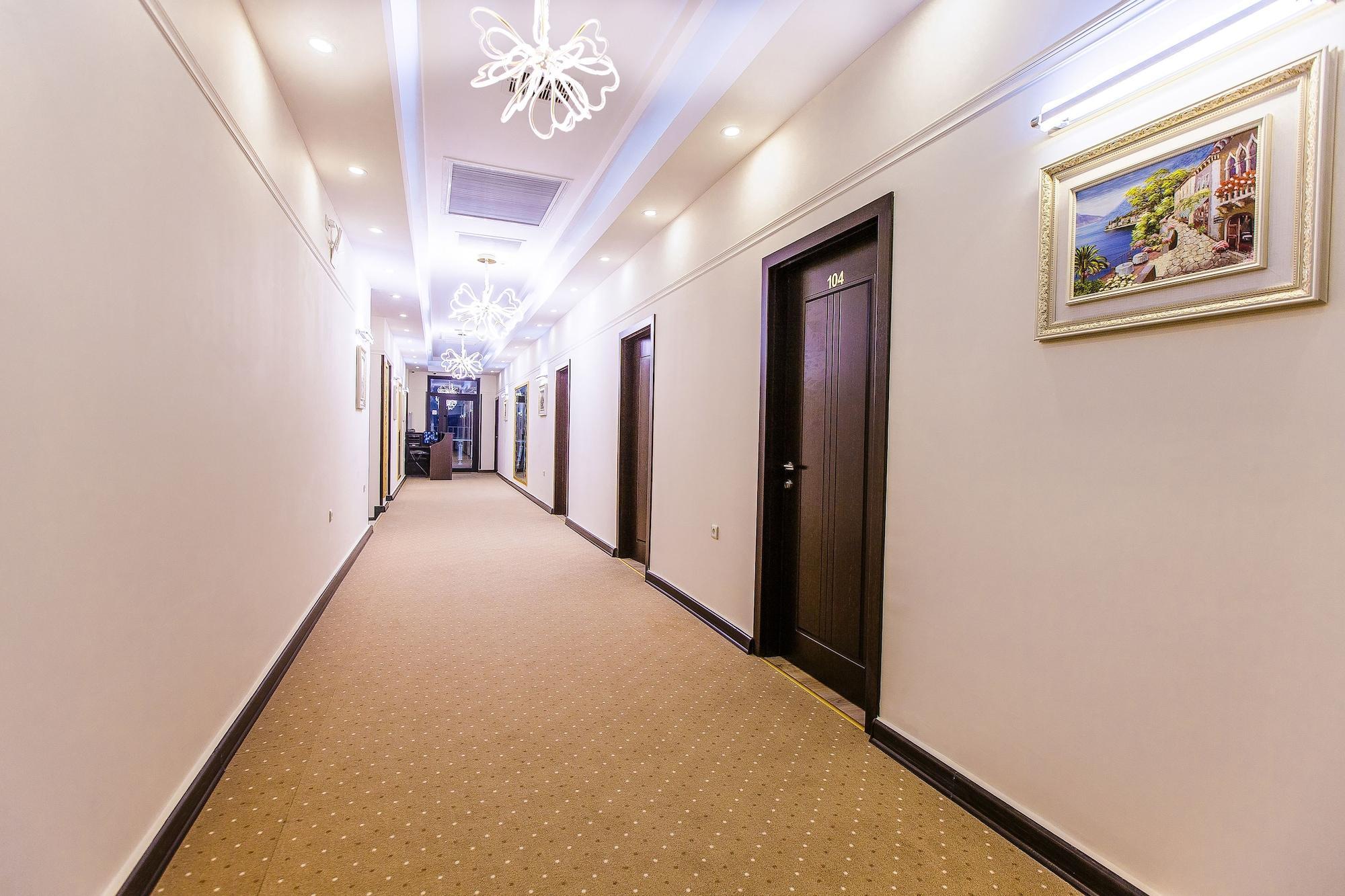 Deluxe City Hotel บากู ภายนอก รูปภาพ
