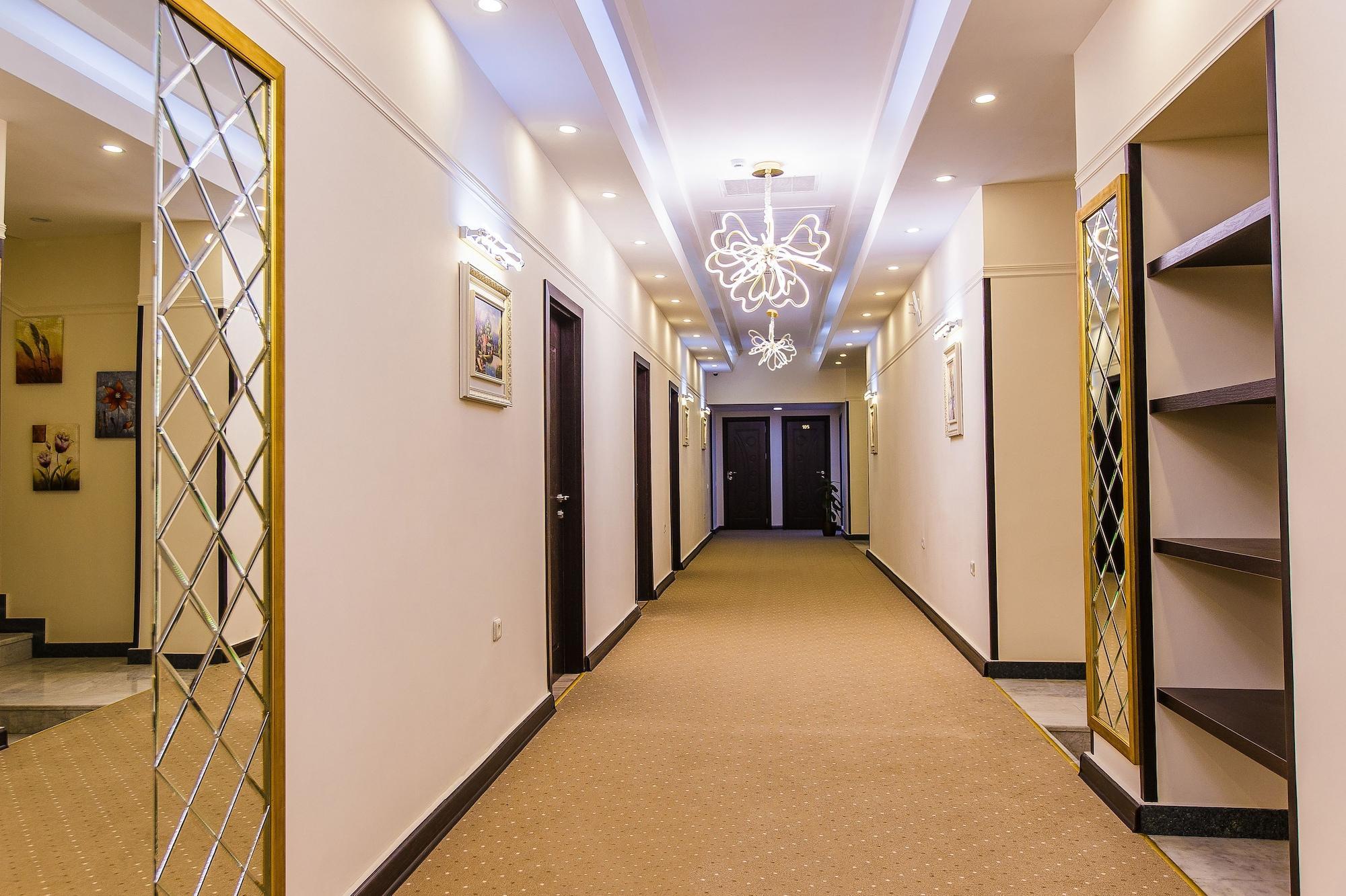 Deluxe City Hotel บากู ภายนอก รูปภาพ